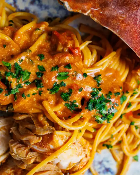 Spaghetti al granchio — primo di pesce